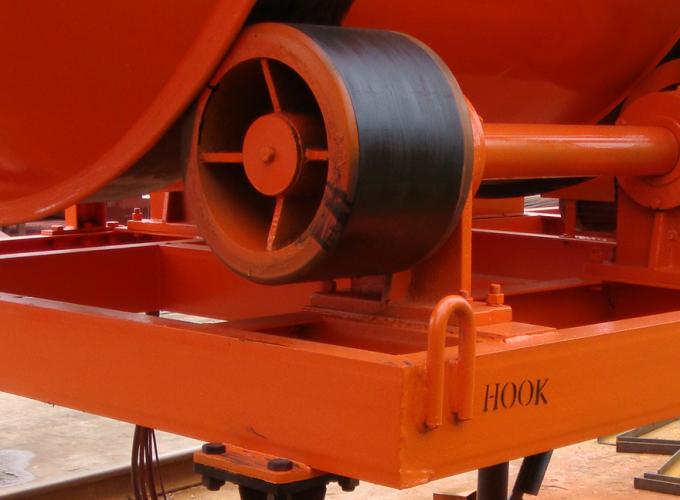 15rpm Electric Concrete Mixer Rubber Wheel Driving Reversible Drum 350L